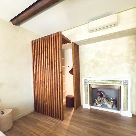 Pantheon Urbes Collection