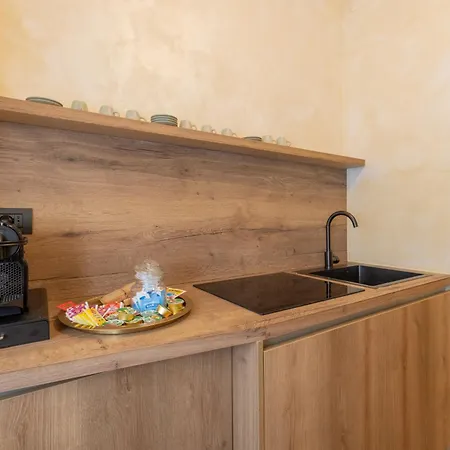 Pantheon Urbes Collection *