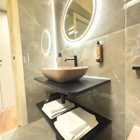 Pantheon Urbes Collection