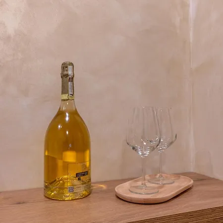 Pantheon Urbes Collection